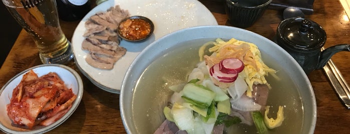 련남면옥 (Ryunnam Myeonok) is one of noodle.