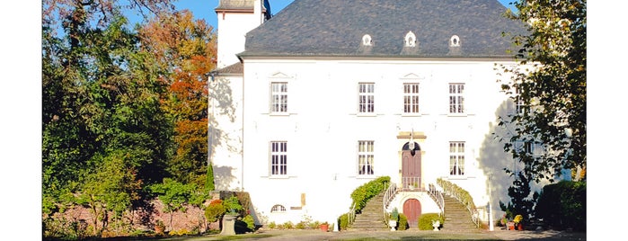 Schloss Lauersfort is one of Hochzeitslocations Weddinglocations NRW Germany.