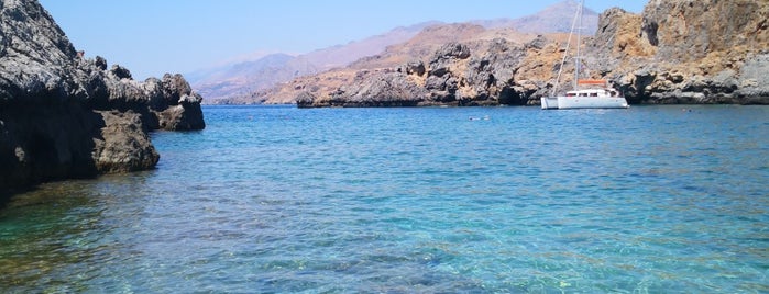 Schinaria Beach is one of Mikonos-Santorini-Girit.