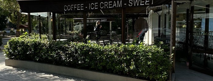 Zozef Patisserie is one of Athens Cafés, Bakeries & Pastry Shops.