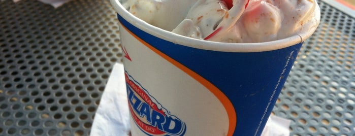 Dairy Queen is one of Alberta 님이 좋아한 장소.