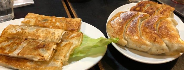 天鴻餃子房 is one of 行っみたいお店.