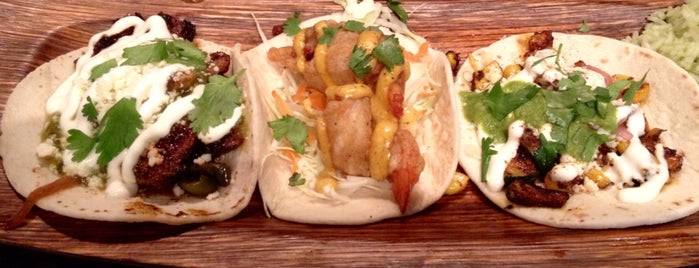 LOCAL LIME Tacos & Margaritas is one of Locais curtidos por Kat.