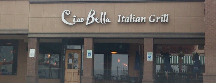 Ciao Bella Italian Grill is one of สถานที่ที่บันทึกไว้ของ Raquel.