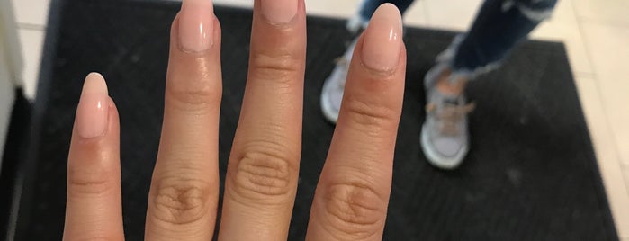 4 K Nails is one of Stacy 님이 저장한 장소.