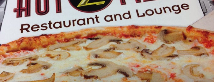 Hot Z Pizza is one of Lugares favoritos de James.