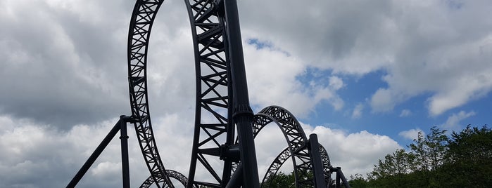 Alton Towers is one of Erikさんのお気に入りスポット.
