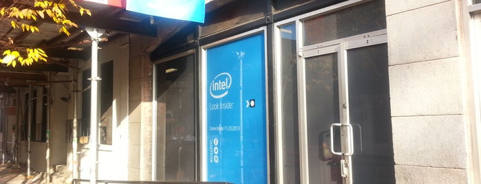 #IntelNYC Intel Experience Store is one of Tech.
