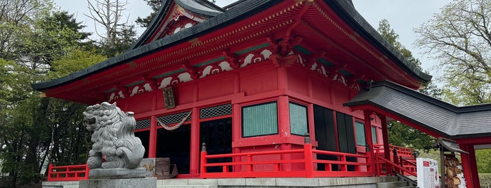 赤城神社 is one of 空間が好き.