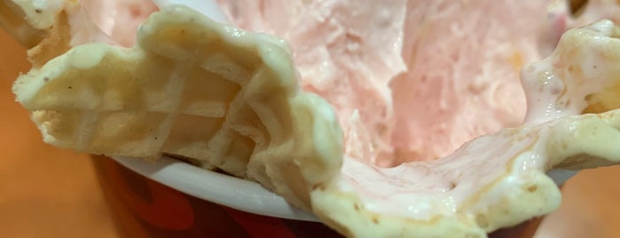 Cold Stone Creamery is one of Must-visit Food in Sioux Falls.