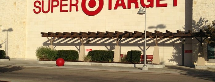 Target is one of Lugares favoritos de Rhonda.