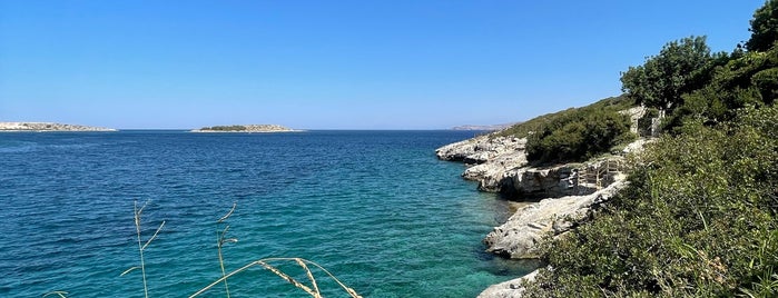 Loutraki is one of Creta.