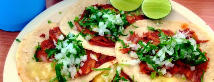 Tacos'Tumbras is one of Enrique 님이 좋아한 장소.