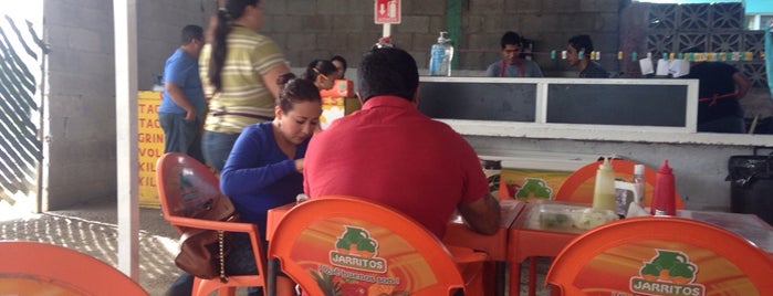 Tacos Y Carnitas "Los Refranes" is one of สถานที่ที่ Iram ถูกใจ.