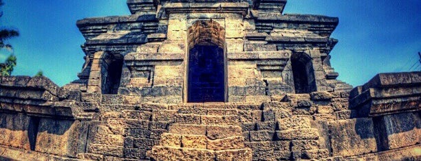 Candi Singosari is one of Temples and statues in Indonesia.