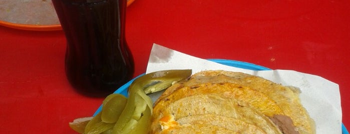 tacos de perisur is one of La ruta de la garnacha.