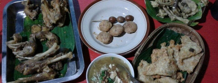 Soto Kudus & Nasi Pindang Inna is one of A'nın Beğendiği Mekanlar.