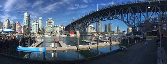 Granville Island is one of สถานที่ที่ Franz ถูกใจ.