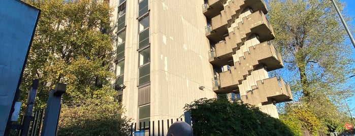 Edificio 21 (Aule EG) is one of Politecnico di Milano.