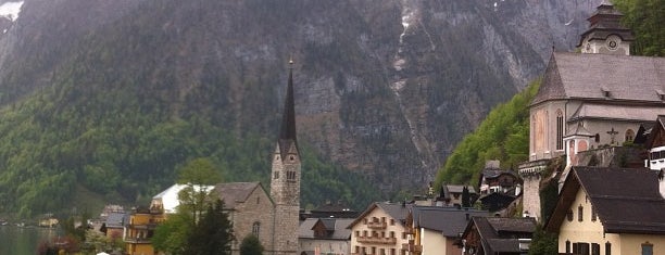 Hallstatt is one of Place to See.