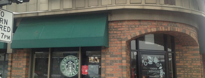 Starbucks is one of Larryさんのお気に入りスポット.