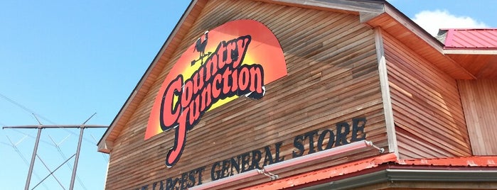 Country Junction is one of Tempat yang Disukai Jason.