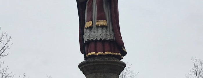 St. Nicolaasplaets is one of De Efteling.