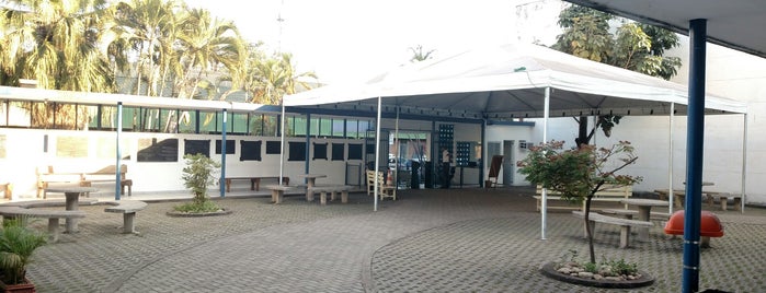 Escola de Engenharia - UFF is one of Volta Redonda.