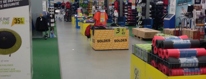 Decathlon is one of Magasins.
