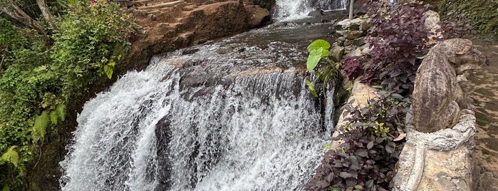 uma anyar waterfall is one of Bali ubud.