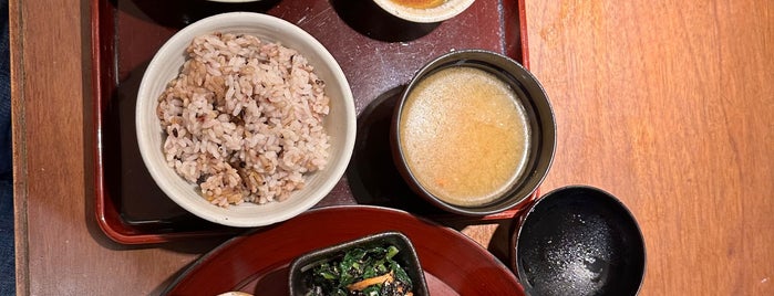 Ootoya 大戸屋 is one of Favorite Dining Spots.