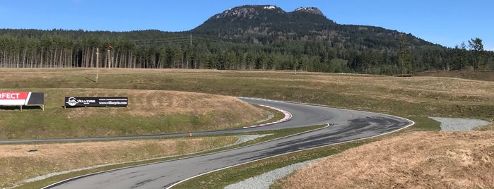 Vancouver Island Motorsports Club is one of Lieux qui ont plu à Michael.