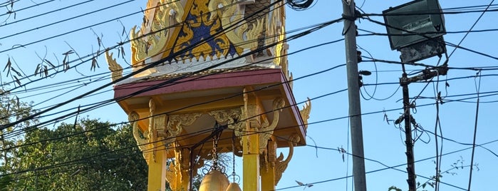 วัดขจรศิริ (หลวงพ่อขอม) is one of [todo] Bangkok.