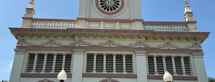Santa Cruz Church is one of Bangkok.