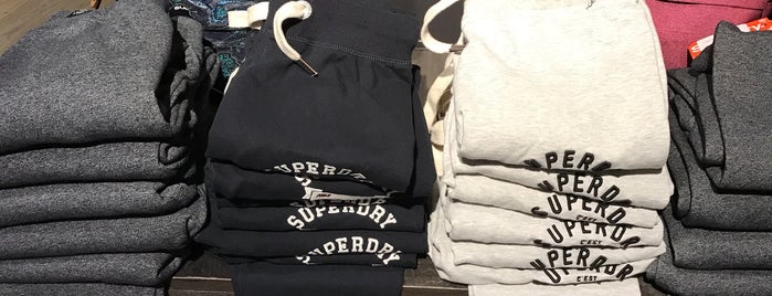 Superdry is one of Romanさんのお気に入りスポット.