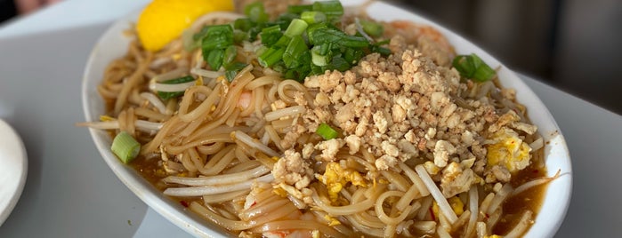 Sawatdee Thai Restaurant is one of The 13 Best Places for Sherry in Saint Paul.