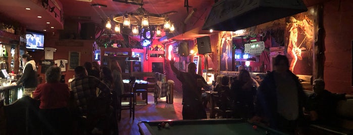 Mozzi's Saloon is one of Tempat yang Disukai Chad.