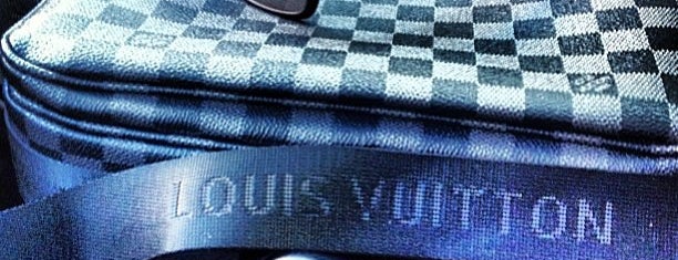 Louis Vuitton is one of Chester'in Beğendiği Mekanlar.