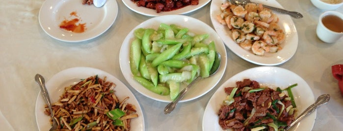 Chang's Garden (樓外樓) is one of Jonathan Gold's 99 Essential LA Restaurants 2011.