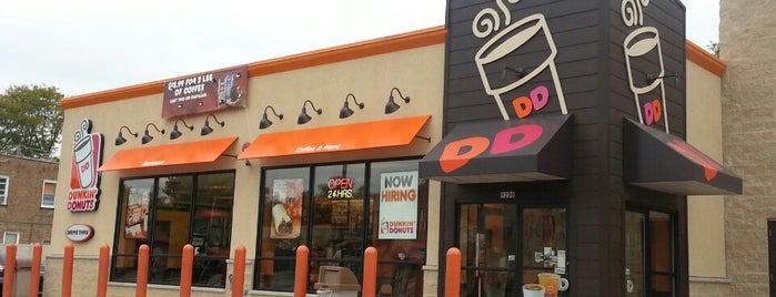 Dunkin' is one of Lugares favoritos de Suwat.