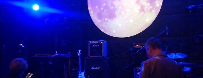 Moon Romantic is one of Live Spots♪.