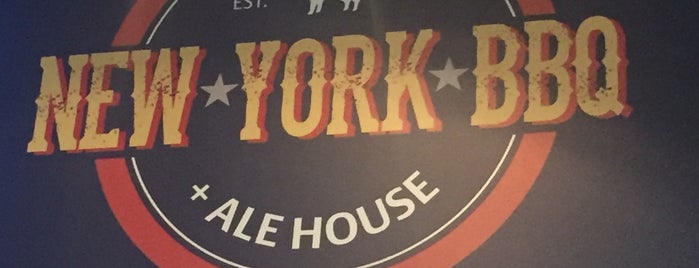 New York BBQ and Alehouse is one of สถานที่ที่ Lizzie ถูกใจ.