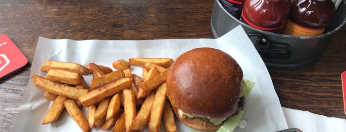 CASK Pub and Kitchen is one of The 13 Best Places for Burgers in London.