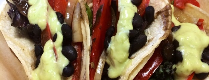 Tacofest Food Truck is one of Posti che sono piaciuti a @Vegaswinechick.