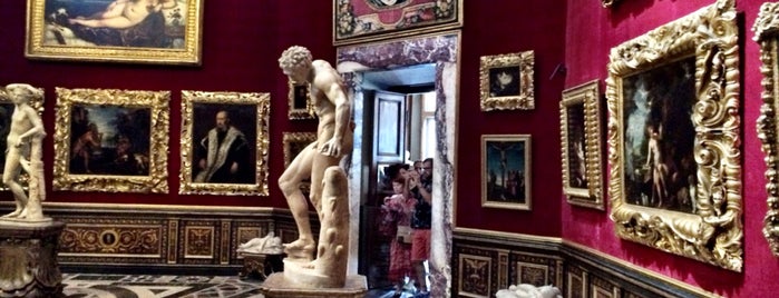 Galleria degli Uffizi is one of Locais curtidos por Kaniye.