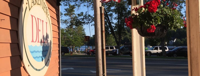 Lakeview Deli is one of Adirondacks.