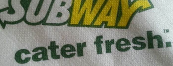 SUBWAY is one of Mike'nin Beğendiği Mekanlar.