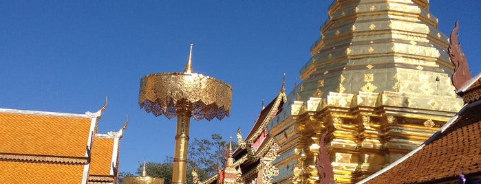 Wat Phrathat Doi Suthep is one of Lugares favoritos de Estefania.