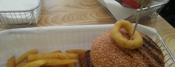 Town Burger is one of Burger Warsaw.