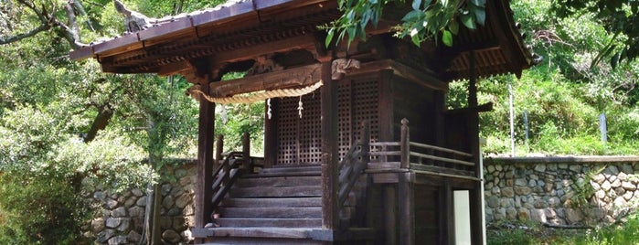 厳島神社 is one of 摂津国菟原郡の神社.